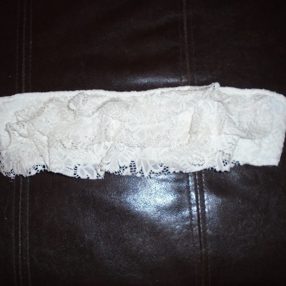 VICTORIA'S SECRET WHITE LACE SWIMSUIT TOP ~ M - Picture 2 of 4